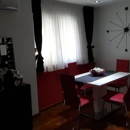 Апартаменты Irena Сплит